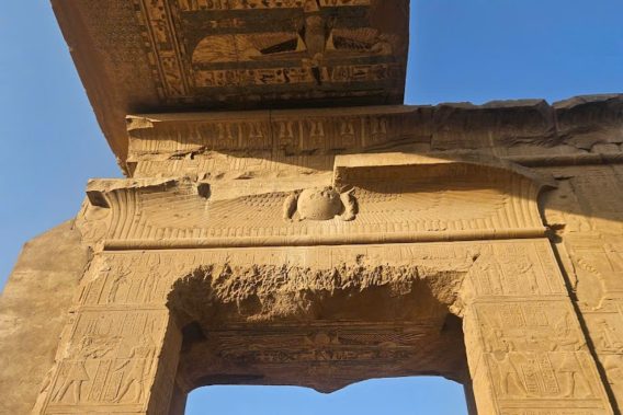 Lich Su Ra Doi Dung Cu Phau Thuat 7